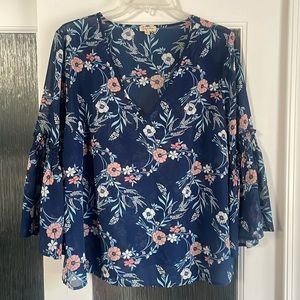 Women’s floral print 3/4 bell sleeve blouse